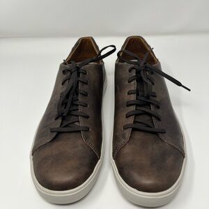 LIKE NEW OluKai Lae’ahi Li ‘lli Size 10.5 Waterproof Leather Sneakers Dark Java